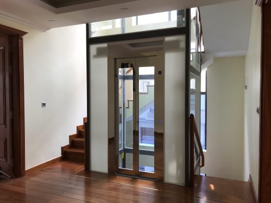 Nên chọn thang máy gia đình liên doanh hay nhập khẩu?