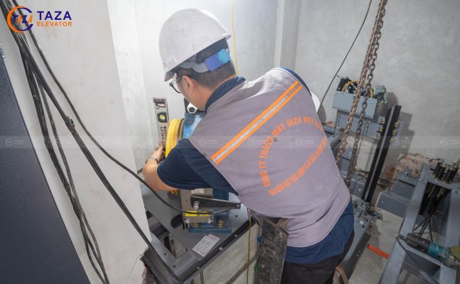 Quy trình giám sát chất lượng lắp đặt thang máy và an toàn lao động