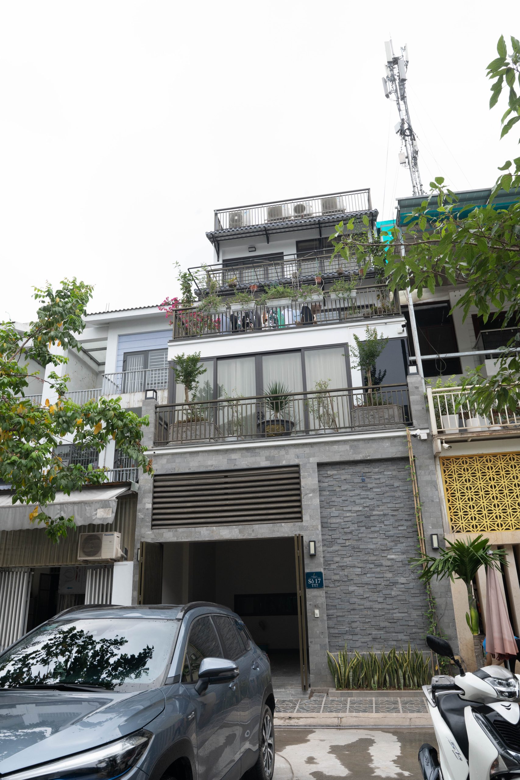 Công trình thang máy