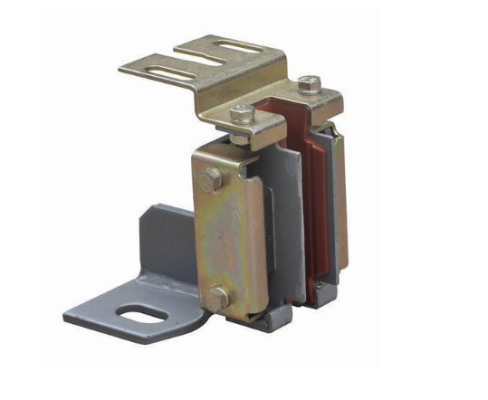 thang máy bị rung lắc và kêu