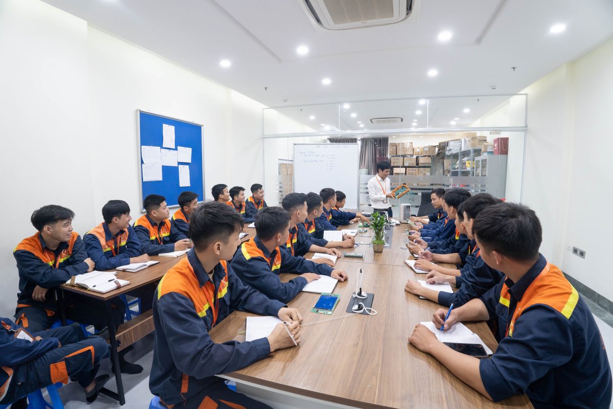 Đội ngũ bảo trì bảo hành thang máy