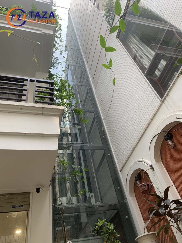 Thang máy lồng kính ngoài trời