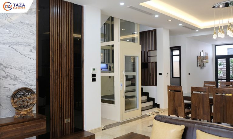 Thang máy lồng kính