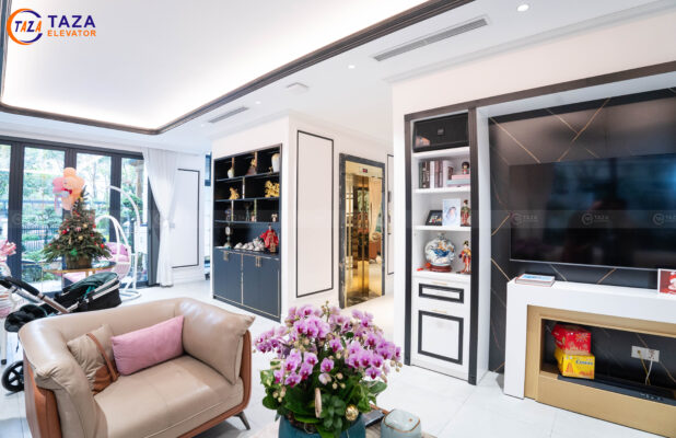 lắp thang máy ở trung tâm ngôi nhà