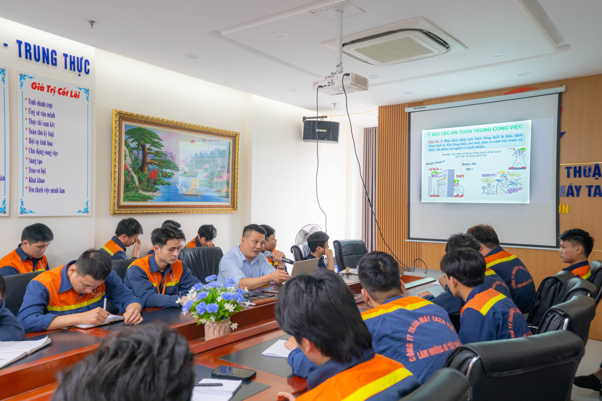 đào tạo an toàn lao động lắp đặt thang máy