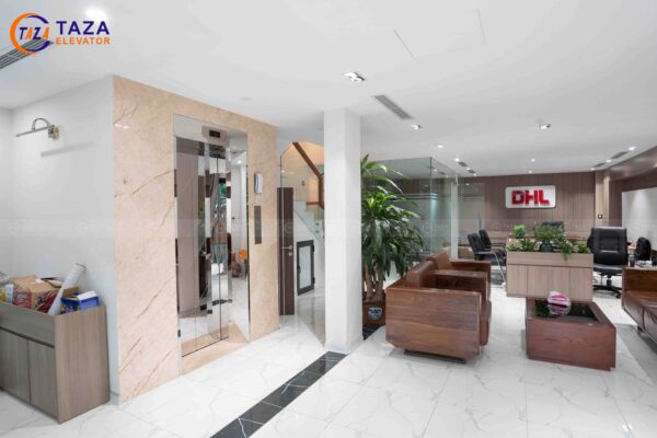 ốp đá thang máy gia đình