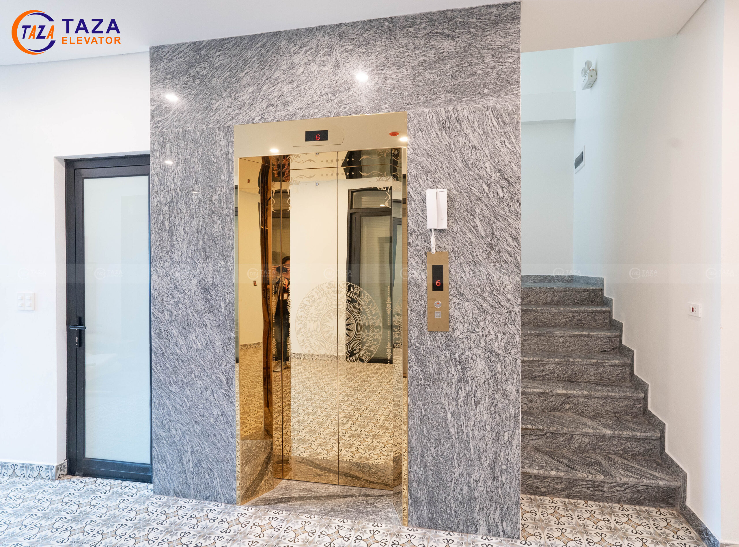 Hoa văn cửa tầng thang máy