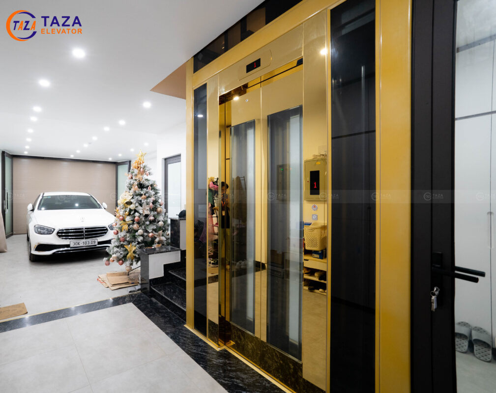 cửa tầng thang máy kính