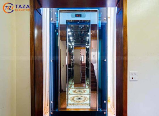 Thang máy kính ngoài trời tại nhà ông Nguyễn Hữu Khải - Hoài Đức