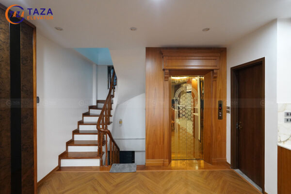 Công trình thang máy gương vàng đẳng cấp