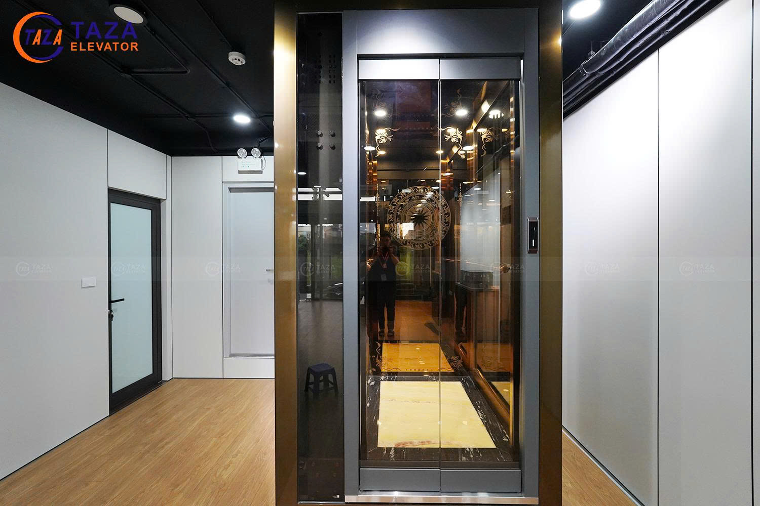 Thang máy cửa mở vuông góc - Giải pháp cho không gian lắp đặt hạn chế