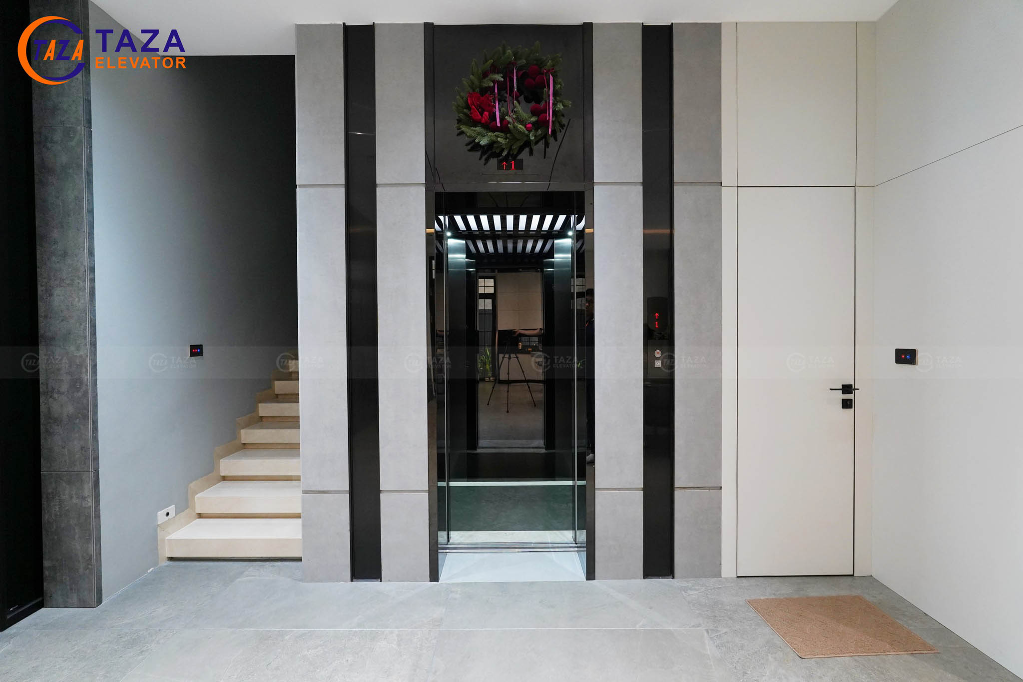 Thang máy inox gương đen - Điểm nhấn cá tính trong căn biệt thự