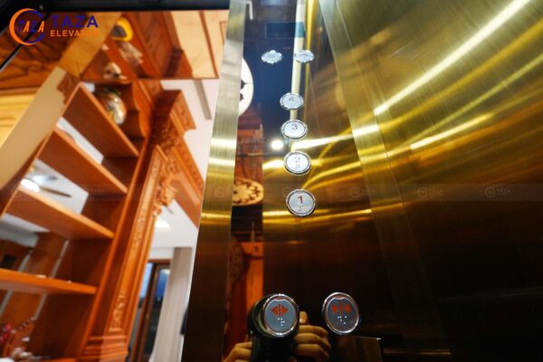 Tuyệt tác thang máy inox gương đồng cho biệt thự cao cấp