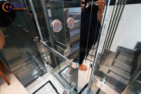 Thang Kính Xám Khói Inox Gương Trắng Cho Nhà Phố Cao Cấp