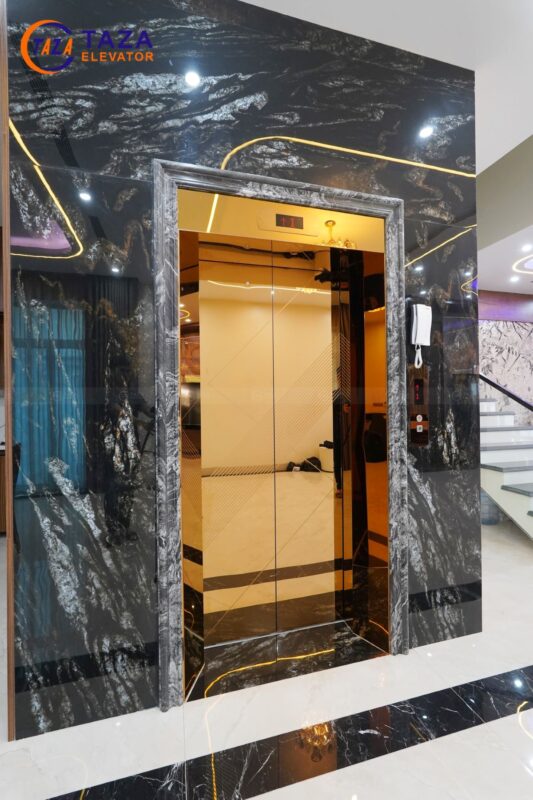 Thang máy inox gương đồng - Điểm nhấn đẳng cấp trong không gian hiện đại