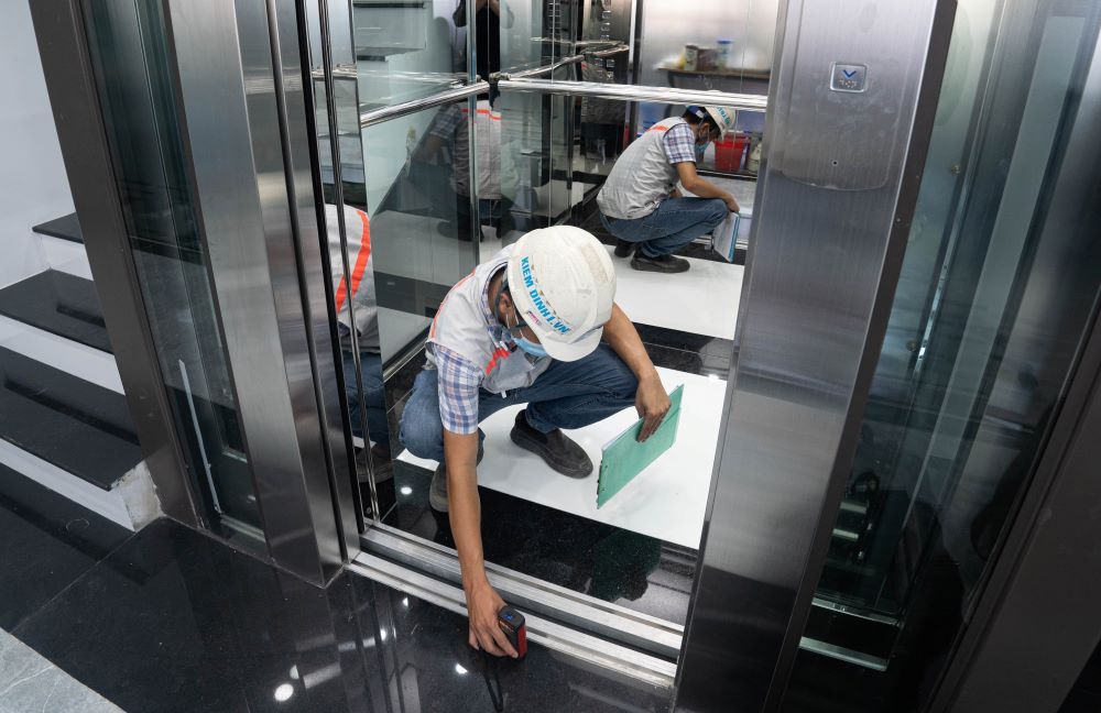 Kiểm tra thang máy sau khi hoàn thành lắp đặt